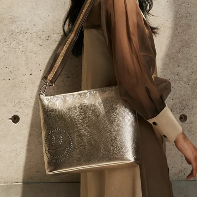 サロンドアルファードの「スマイル ホリゾンタルポシェット」